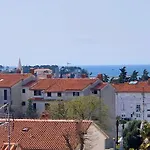 Apartment Lux - Sea View, Near The Beach And Center