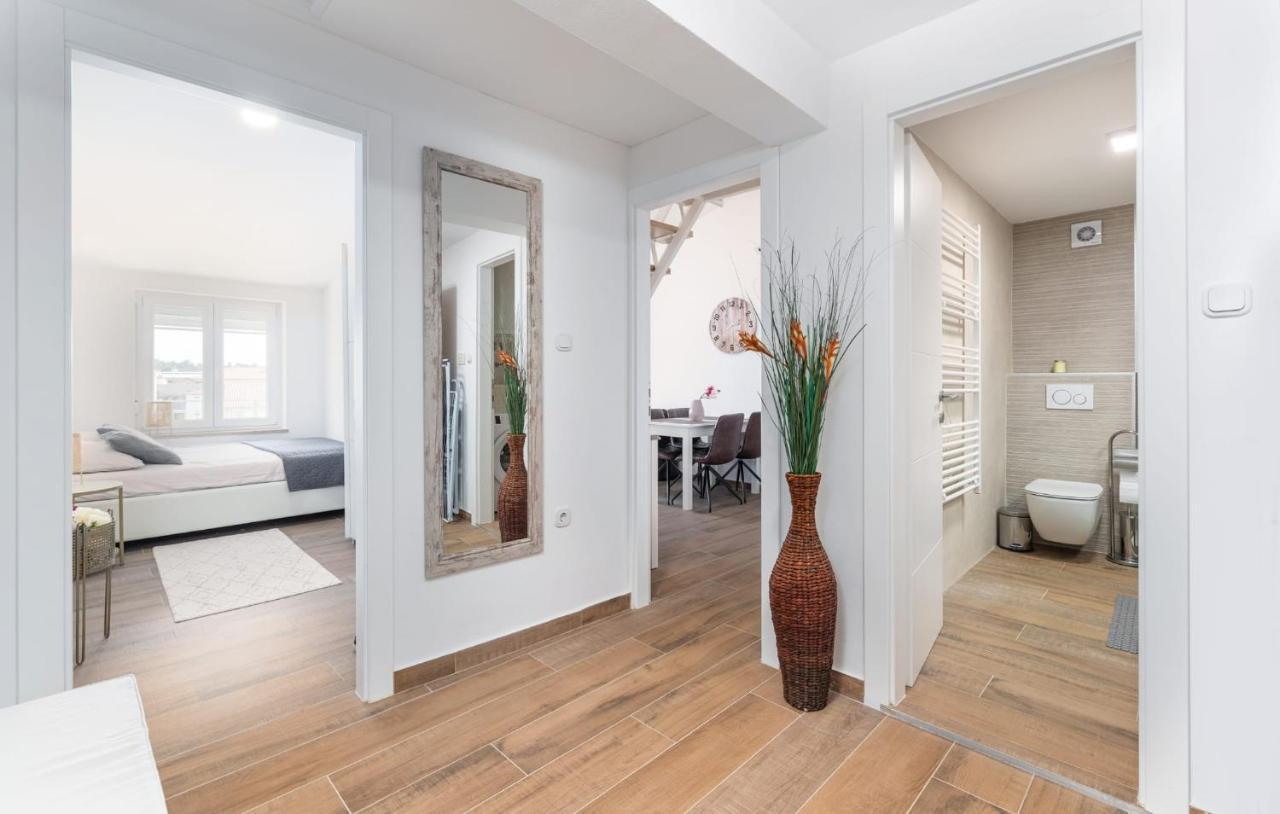 Apartment Lux - Sea View, Near The Beach And Center
